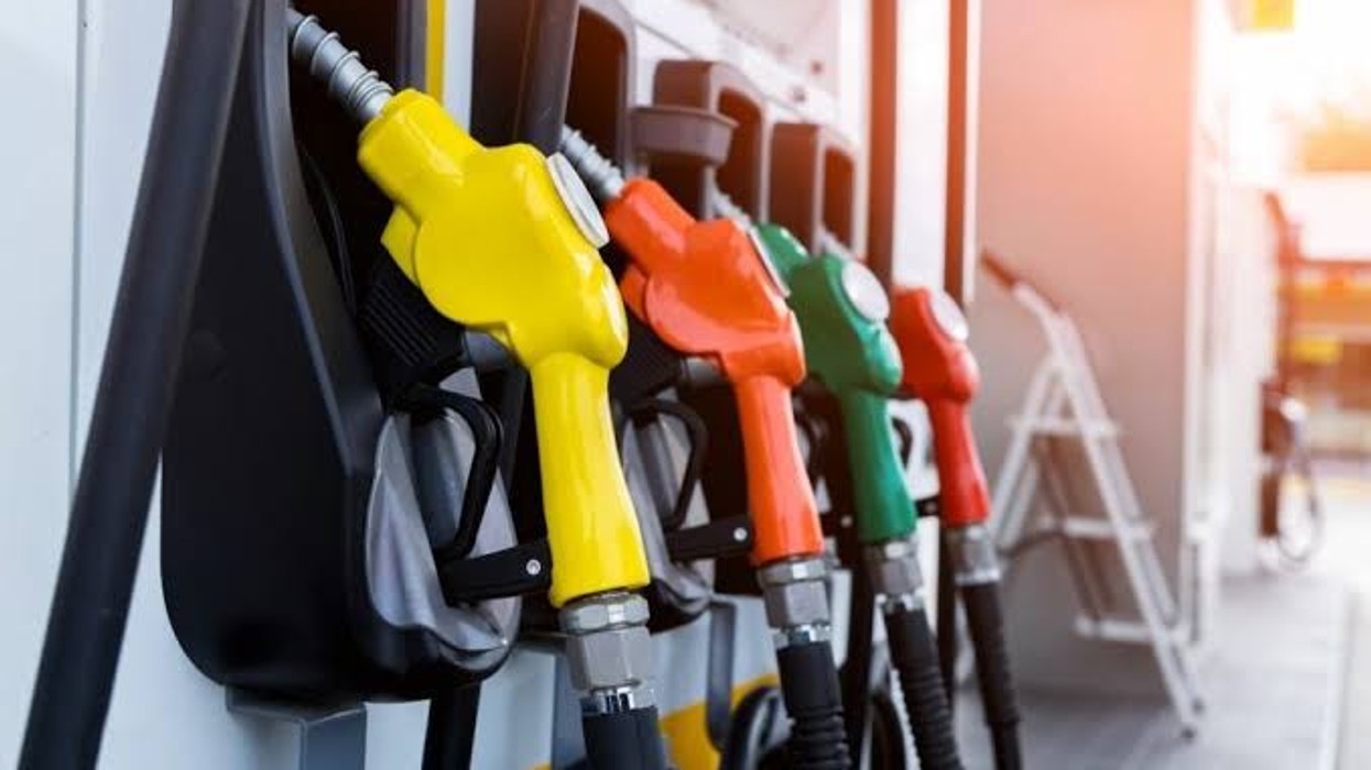 Nafta dhe benzina shtrenjtohen për 1 cent