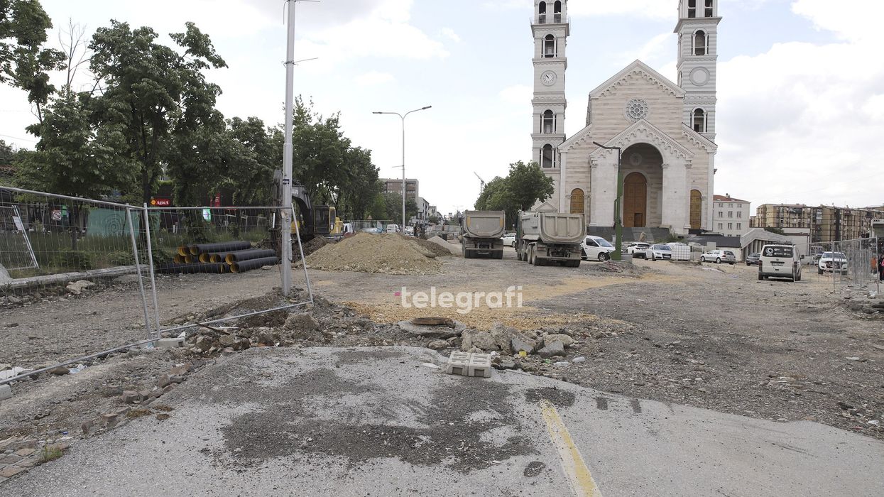 “Po betonizohet Prishtina”, Sveçla kritikon ndërhyrjet në sheshin “Xhorxh Bush” “Po betonizohet Prishtina”, Sveçla kritikon ndërhyrjet në sheshin “Xhorxh Bush”