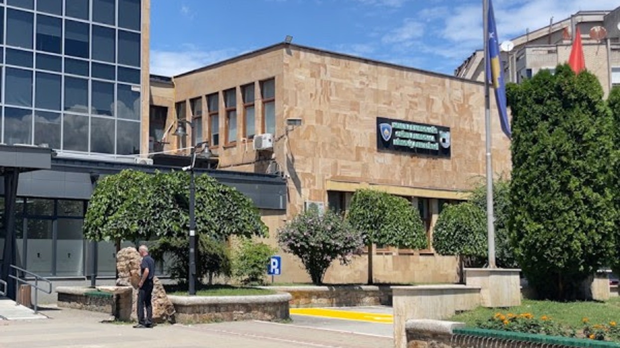 Pesë vjet pa pagesë, kryetarët e këshillave lokalë në Mitrovicë kërkojnë zbatimin e rregullores