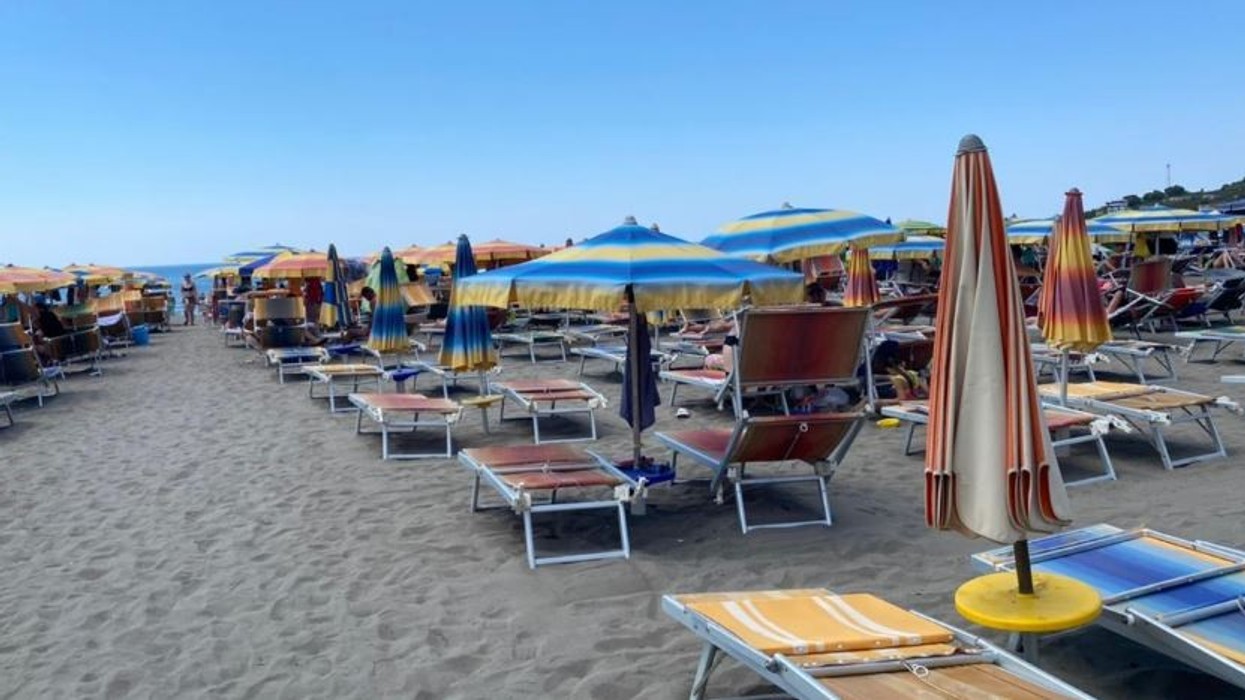 Kryebashkiaku i Lezhës: Këto janë mbi 20 zona publike në Shëngjin ku mund të bëni plazh falas
