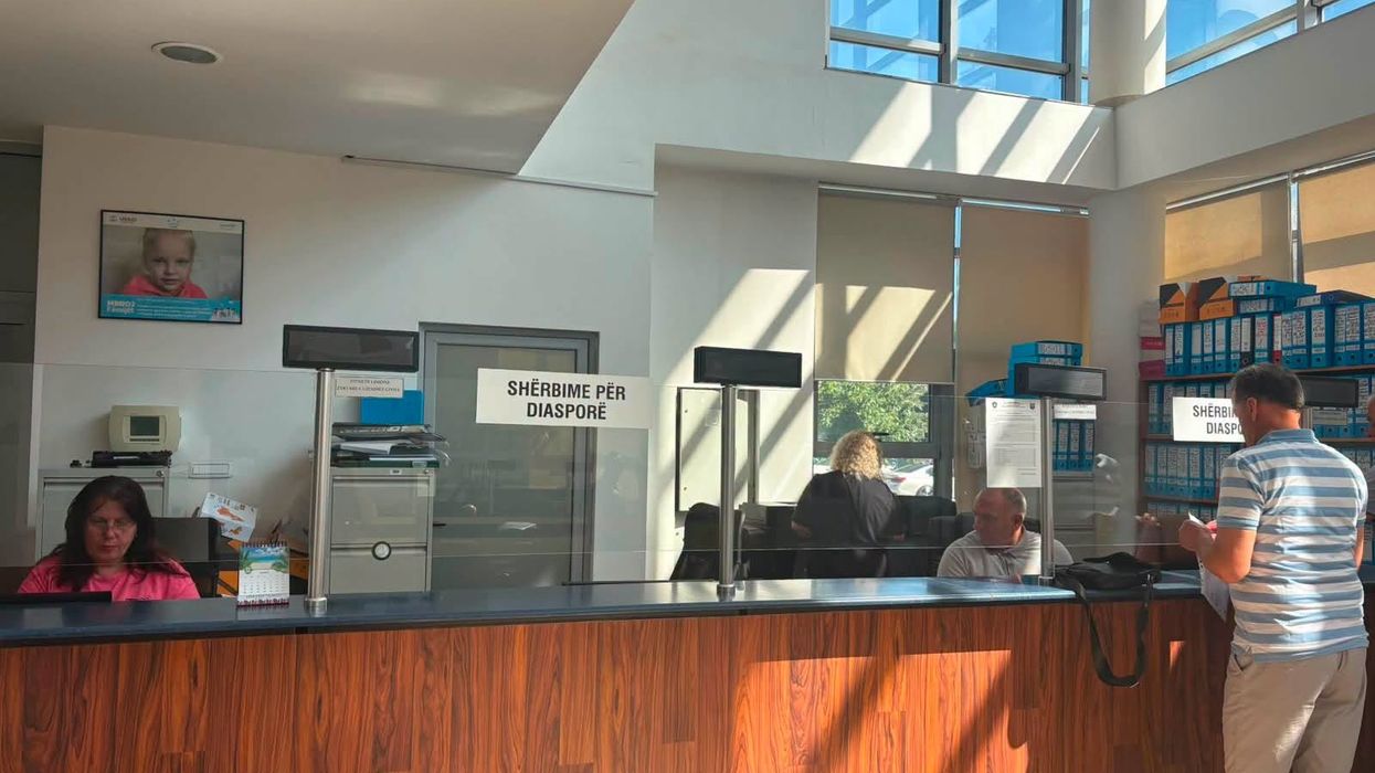 Komuna e Kamenicës krijon linja të gjelbra dhe vende të rezervuara parkimi për bashkatdhetarët Komuna e Kamenicës krijon linja të gjelbra dhe vende të rezervuara parkimi për bashkatdhetarët