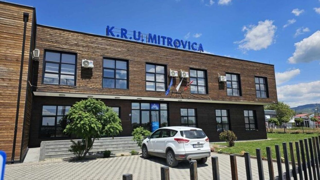 Ndërprerje të furnizimit me ujë në 9 zona të Mitrovicës Ndërprerje të furnizimit me ujë në 9 zona të Mitrovicës