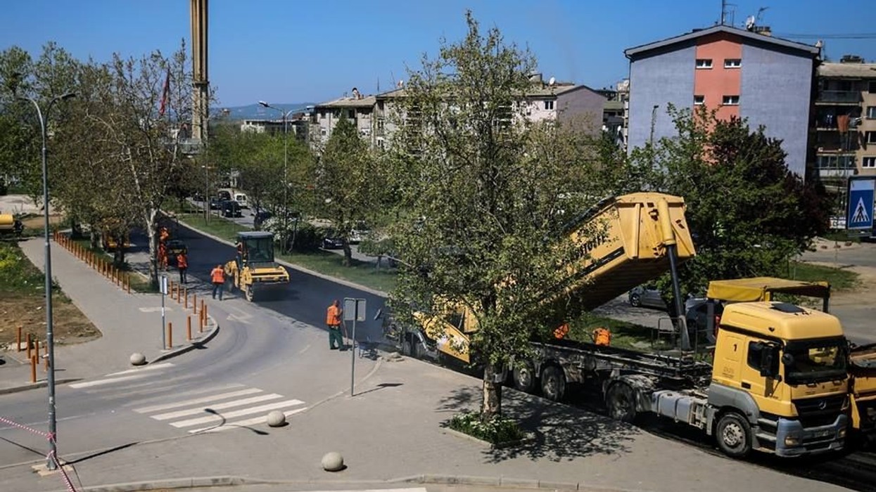 Mbyllet segmenti dytë i rrugës “Fehmi Lladrovci” në Prishtinë