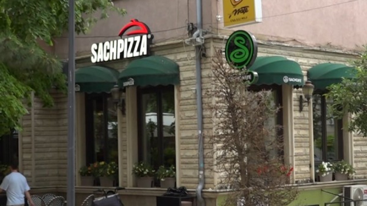 Rasti ‘Sach Pizza’, familjarët e të infektuarve paralajmërojnë padi