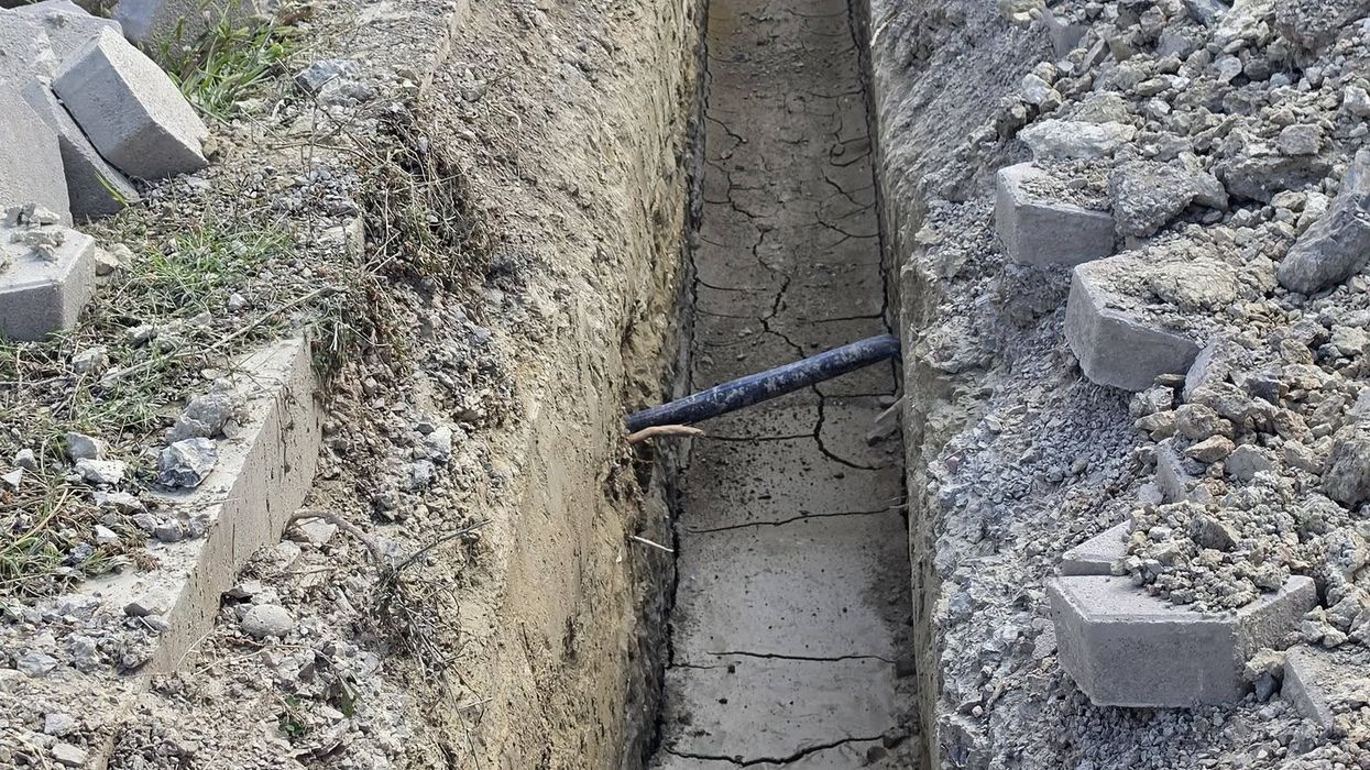 Punimet në rrugën “Vëllezërit Frashëri” në Rahovec drejt fundit, përmirësohet furnizimi me energji elektrike Punimet në rrugën “Vëllezërit Frashëri” në Rahovec drejt fundit, përmirësohet furnizimi me energji elektrike