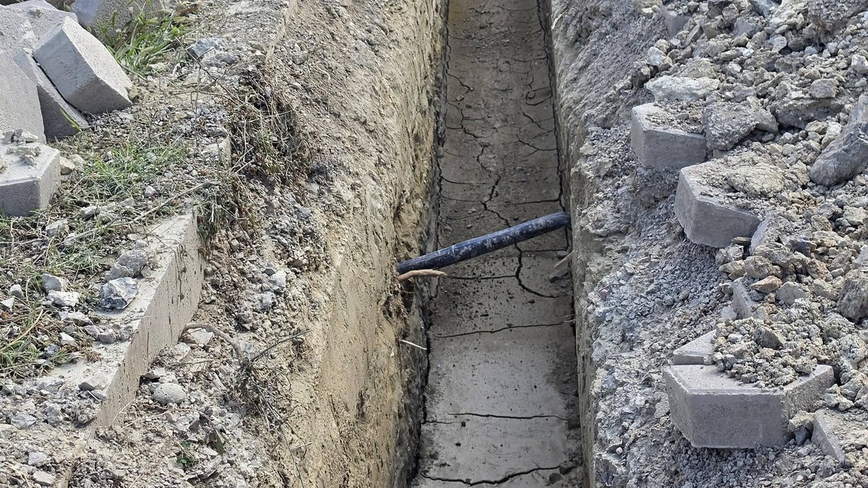 Punimet në rrugën “Vëllezërit Frashëri” në Rahovec drejt fundit, përmirësohet furnizimi me energji elektrike
