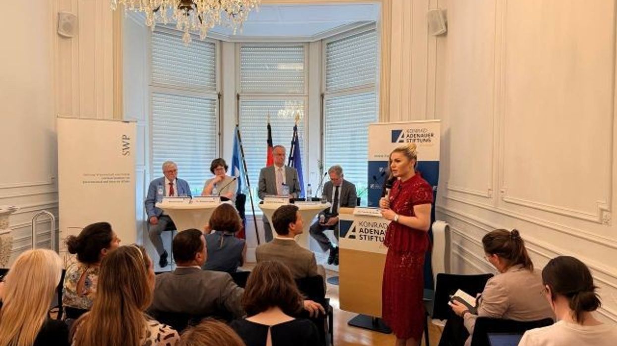 Trajkov: Zgjerimi i BE-së është një domosdoshmëri gjeopolitike dhe një prioritet strategjik për Maqedoninë Trajkov: Zgjerimi i BE-së është një domosdoshmëri gjeopolitike dhe një prioritet strategjik për Maqedoninë