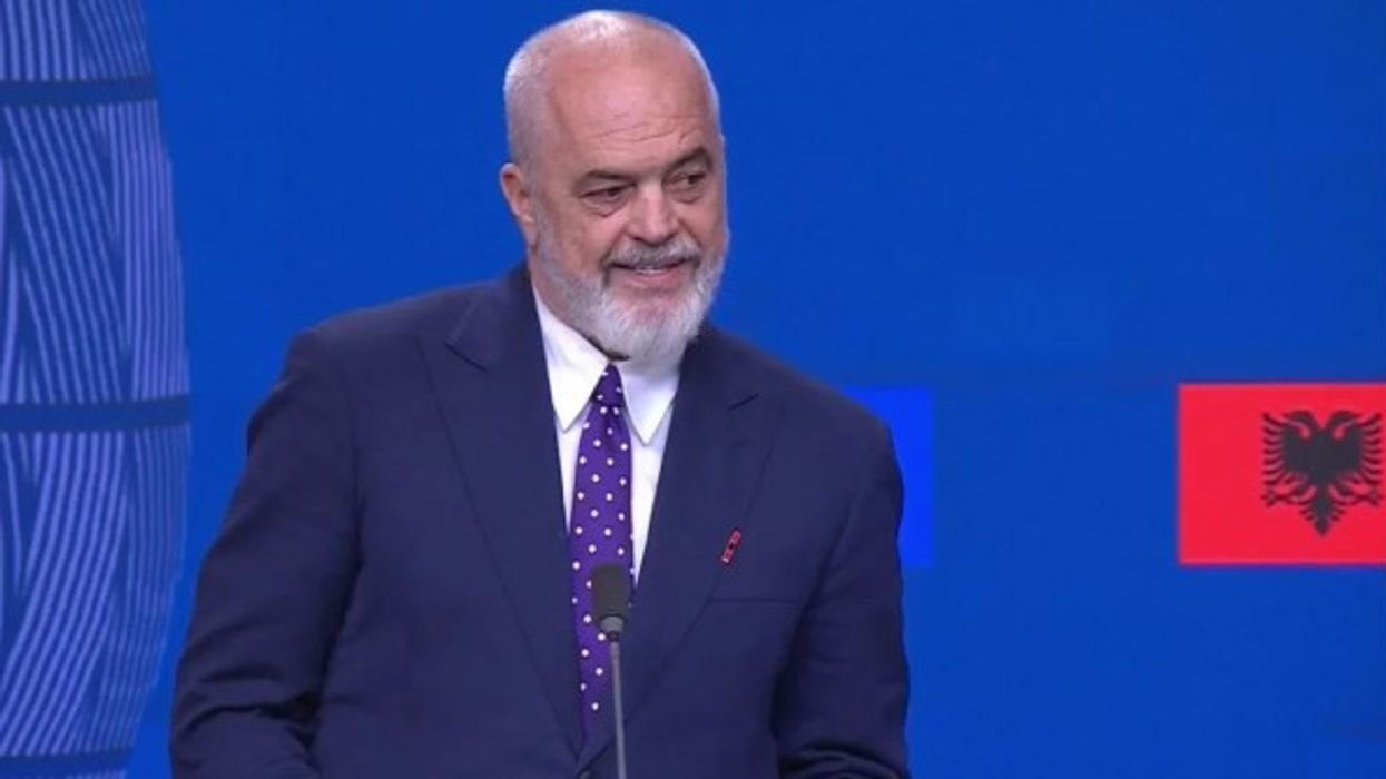 Rama për projektin në Zvërnec: S’është finalizuar, por do të bëjë krenarë Shqipërinë dhe Evropën Rama për projektin në Zvërnec: S’është finalizuar, por do të bëjë krenarë Shqipërinë dhe Evropën