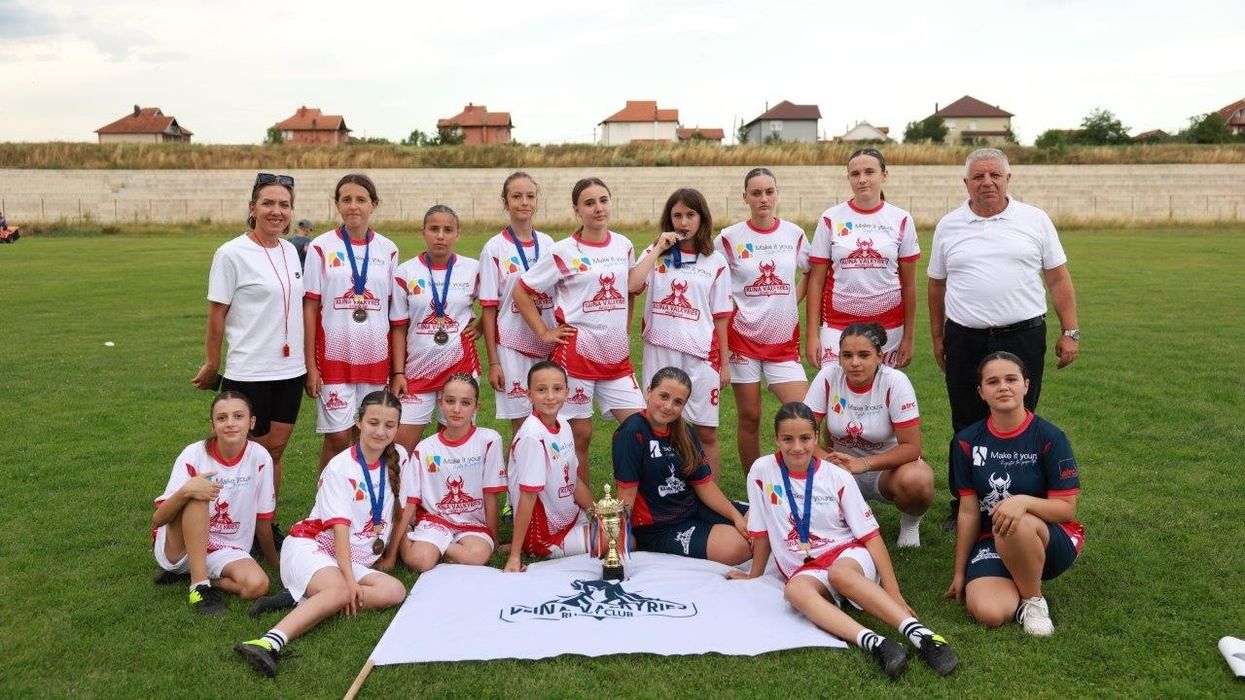 Më shumë se një ndeshje: Ragbi që afron komunitetet, fuqizon vajzat dhe promovon të drejtat pronësore Më shumë se një ndeshje: Ragbi që afron komunitetet, fuqizon vajzat dhe promovon të drejtat pronësore