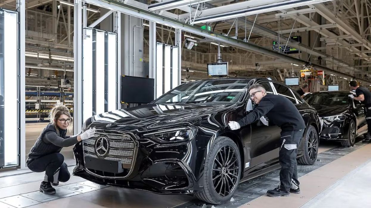 Mercedes zgjeron fabrikën në Hungari për të dyfishuar prodhimin dhe për të shtuar modele të reja Mercedes zgjeron fabrikën në Hungari për të dyfishuar prodhimin dhe për të shtuar modele të reja