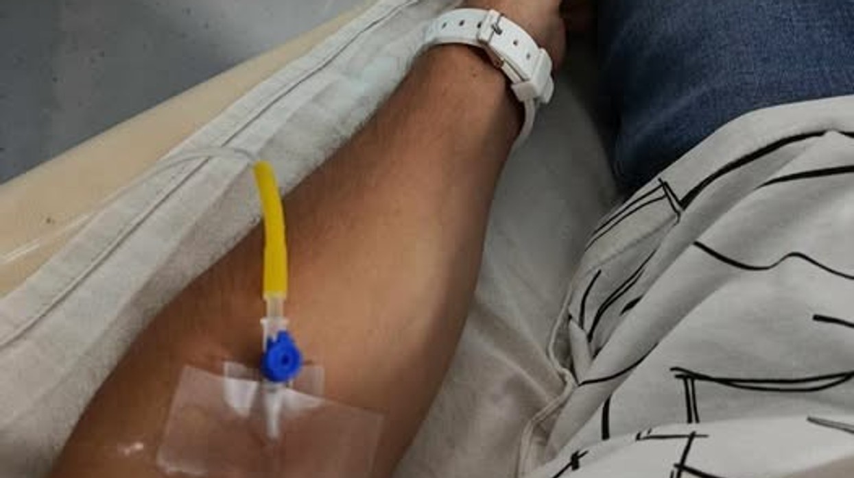 Rreth 80 persona dyshohet se u helmuan nga ushqimi në një piceri në Han të Elezit