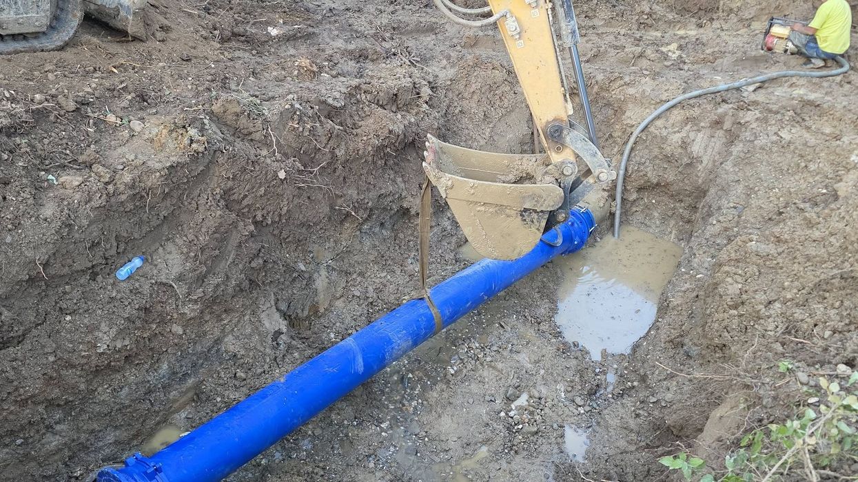 Defekt në gypin e ujësjellësit, gjashtë fshatra të Gjakovës mbesin pa ujë Defekt në gypin e ujësjellësit, gjashtë fshatra të Gjakovës mbesin pa ujë
