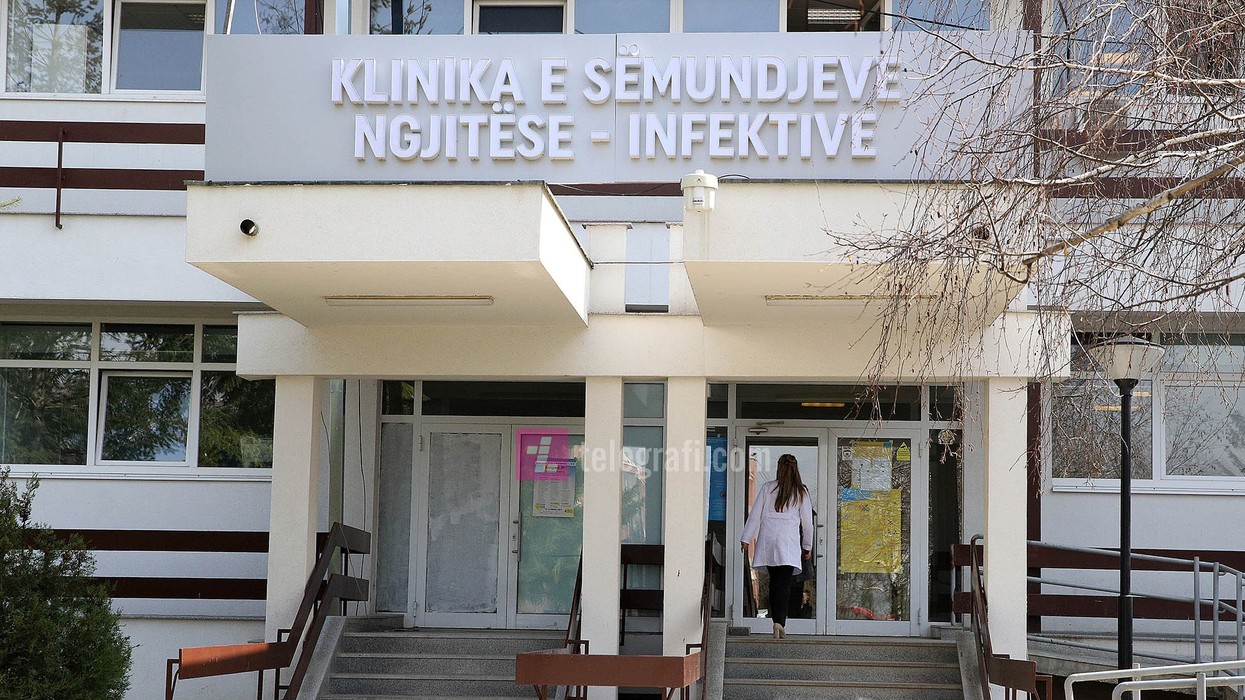 Helmimi i dyshuar nga ushqimi, 31 pacientë në Infektivë, pesë nga Hani i Elezit – 11 raste të konfirmuara me Salmonella Enteritidis