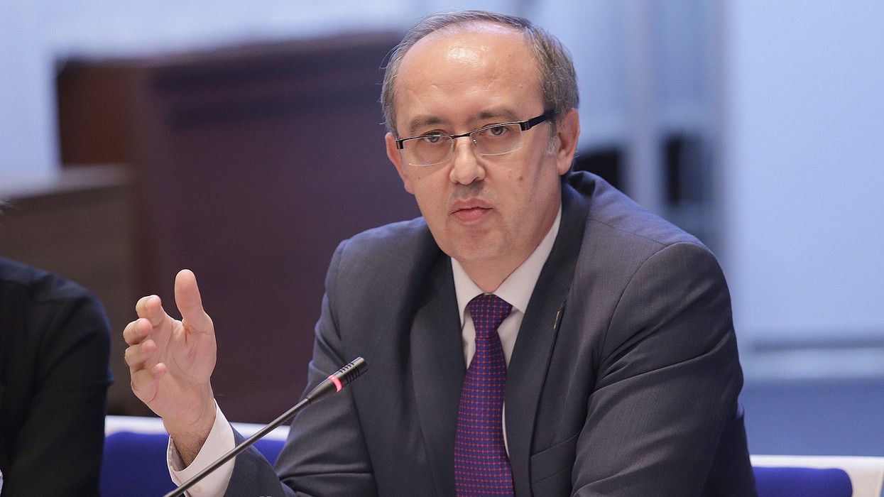 Dorëzimi i nënshkrimeve për Kuvendin e partisë, Hoti: Askush nuk është mbi LDK-në dhe anëtarësinë e saj