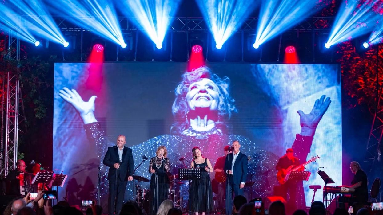 Prishtina mirëpriti mbrëmjen kushtuar Nexhmije Pagarushës në kuadër të Rame Lahaj International Opera Festival Prishtina mirëpriti mbrëmjen kushtuar Nexhmije Pagarushës në kuadër të Rame Lahaj International Opera Festival