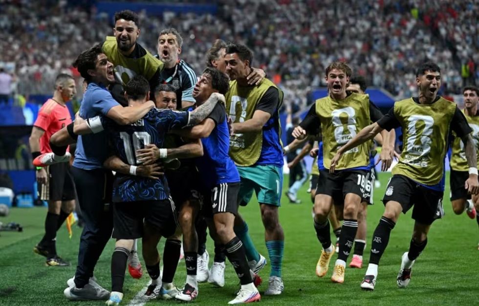 Messi magjik, Anglia në gjunjë! Argjentina siguron finalen e Botëorit me një fund dramatik