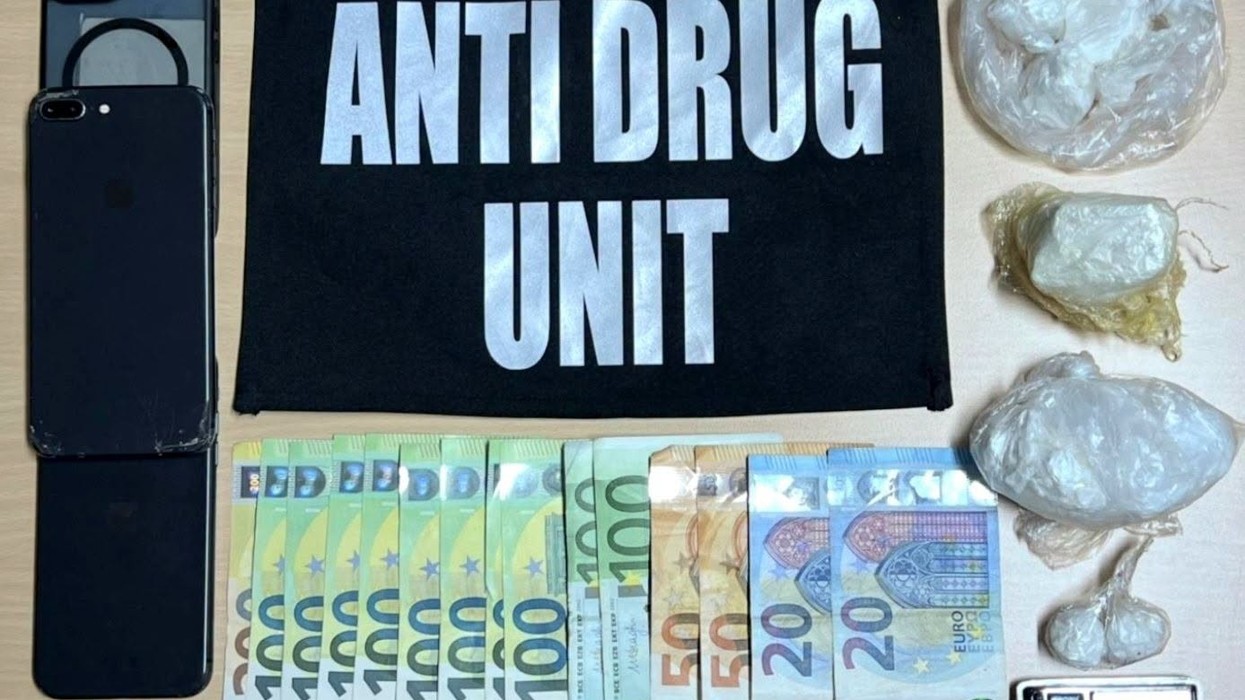 Operacion antidrogë në Prishtinë - arrestohen dy persona, konfiskohen rreth 150 gramë kokainë