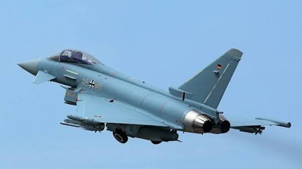 Aeroplani më i ri luftarak i Gjermanisë u ngrit për herë të parë në qiell