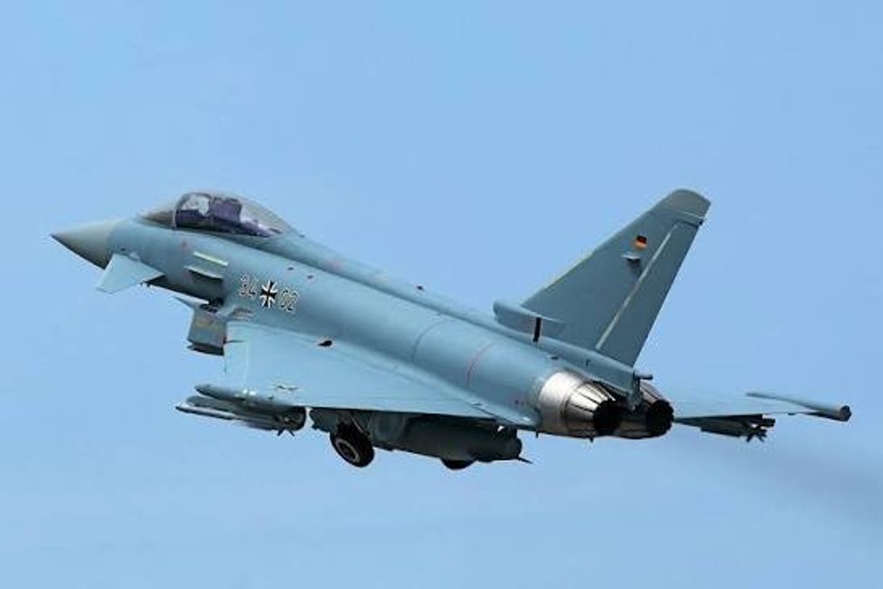 Aeroplani më i ri luftarak i Gjermanisë u ngrit për herë të parë në qiell