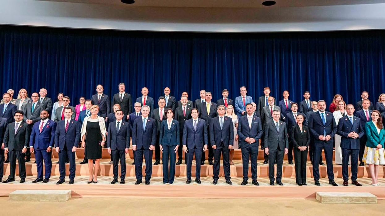Konjufca në Uashington merr pjesë në takimin ministror për luftën kundër terrorizmit politik: SHBA mbetet aleati ynë më i afërt Konjufca në Uashington merr pjesë në takimin ministror për luftën kundër terrorizmit politik: SHBA mbetet aleati ynë më i afërt