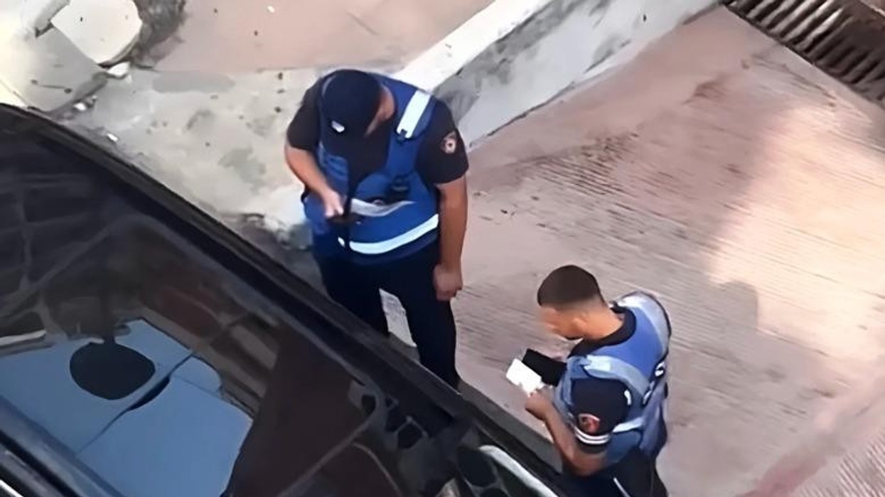 Korrupsion dhe shpërdorim detyre, arrestohen në flagrancë dy polic në Tiranë