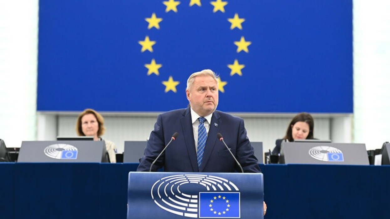 "E turpshme", raportuesi i PE-së i reagon ashpër Paunoviqit