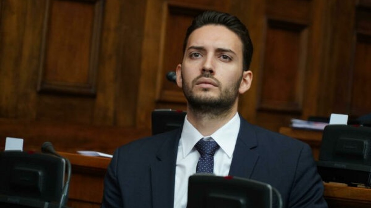 Deputeti serb kërkon shkarkimin e Paunoviqit: Nëse kryeministri nuk ka forcë ta largojë, le të japë dorëheqje