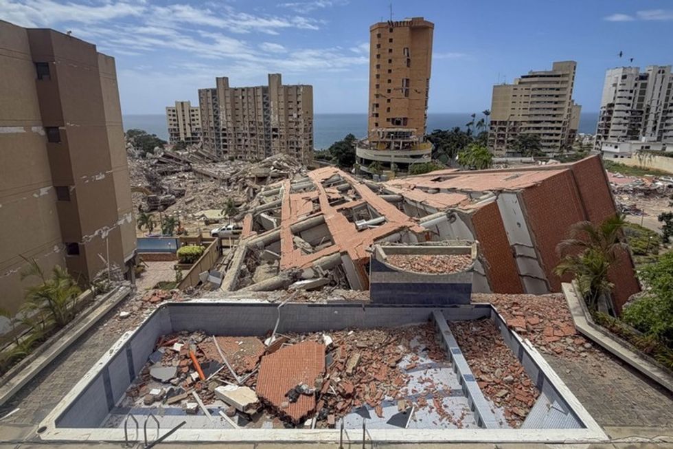 “Askush nuk dëshiron t’i prekë të vdekurit”, mbi 5 mijë njerëz kanë humbur jetën në tërmetet në Venezuelë