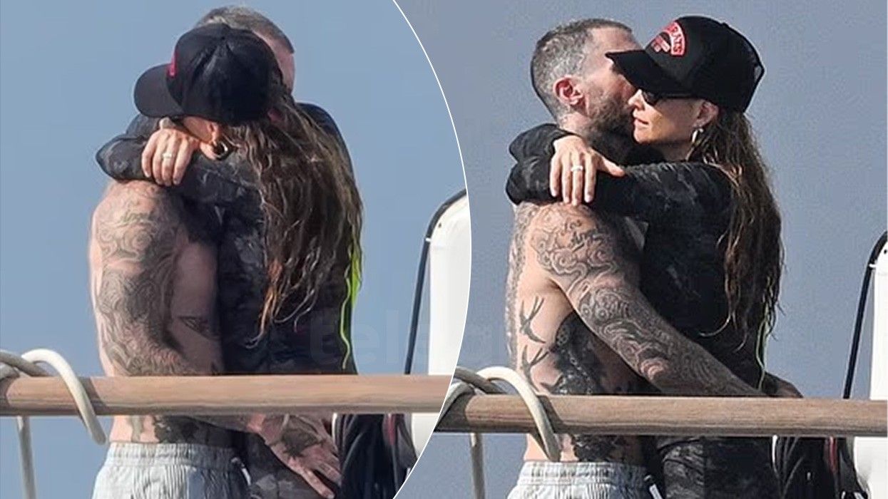 Pas skandalit të mesazheve, Adam Levine dhe Behati Prinsloo shfaqen të lumtur Pas skandalit të mesazheve, Adam Levine dhe Behati Prinsloo shfaqen të lumtur