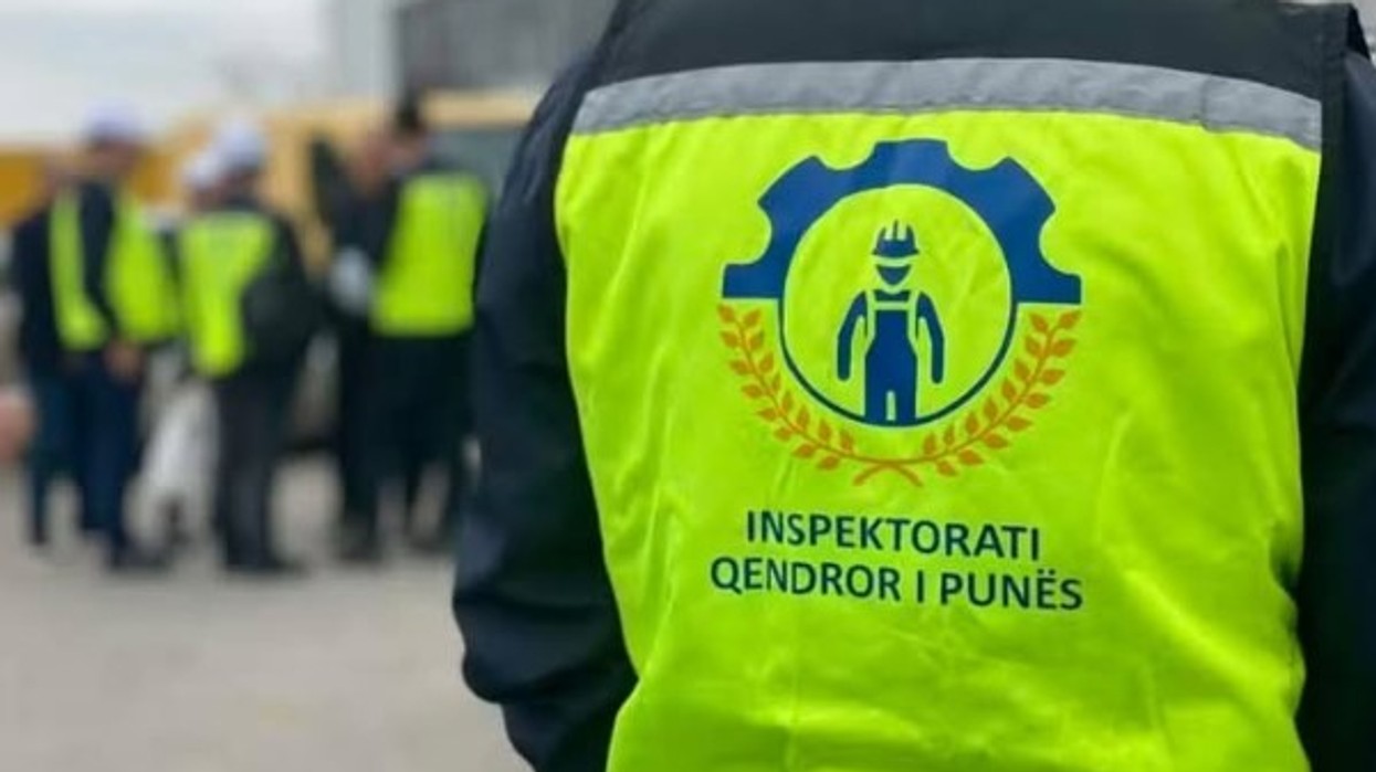Shmangie nga tatimi, inspektohen 35 auto-parkingje në komunën e Gjilanit dhe Vitisë – evidentohen shkelje