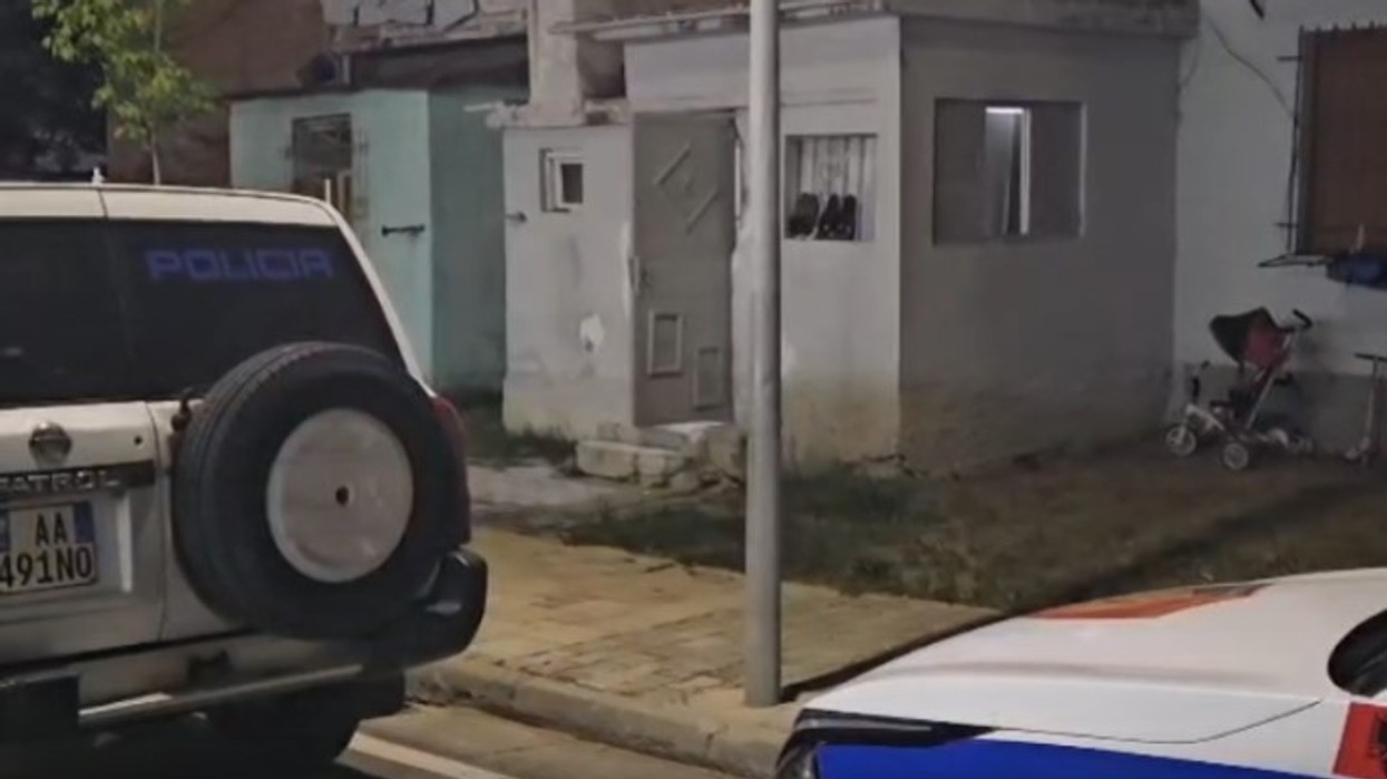 Plagosja e 18-vjeçarit në Korçë, njerku e sulmoi me thikë gjatë një darke familjare