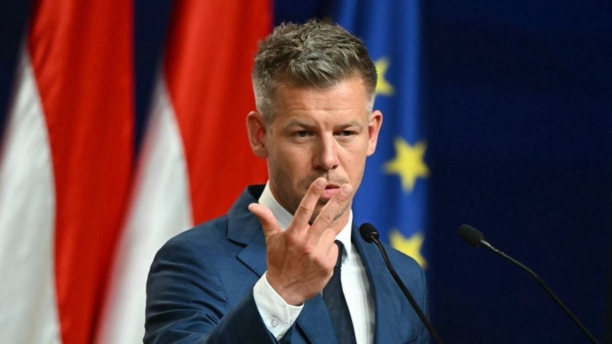 Hungaria drejt reformës kushtetuese, shqyrton uljen e moshës së votimit në 16 vjeç Hungaria drejt reformës kushtetuese, shqyrton uljen e moshës së votimit në 16 vjeç