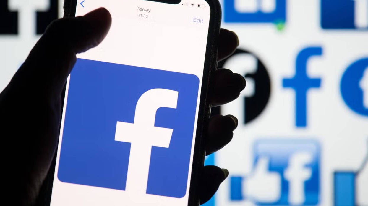 Facebook pëson ndërprerje të mëdha