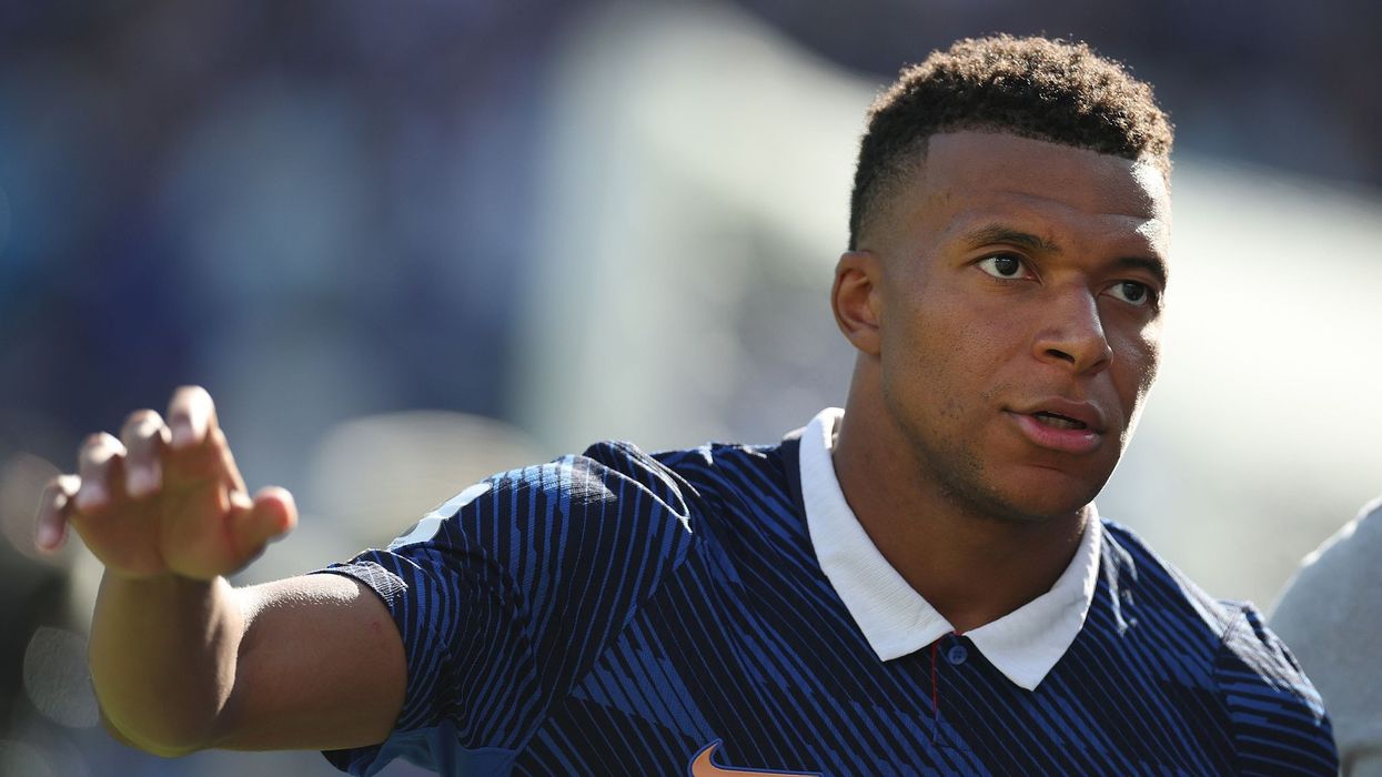 Mbappe thyen rekordin e Messit, bëhet golashënuesi më i mirë në historinë e Kupës së Botës Mbappe thyen rekordin e Messit, bëhet golashënuesi më i mirë në historinë e Kupës së Botës