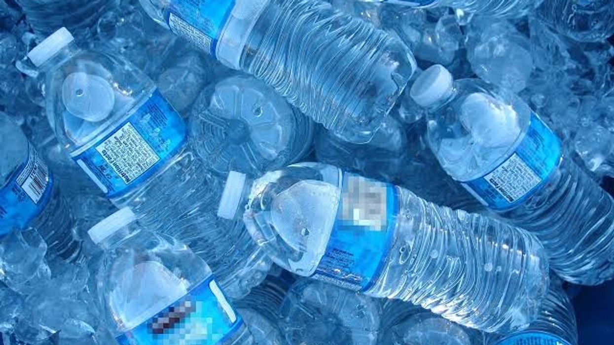 Qeveria siguron 50 mijë litra ujë të pijshëm falas në ditë për qytetarët e Gostivarit