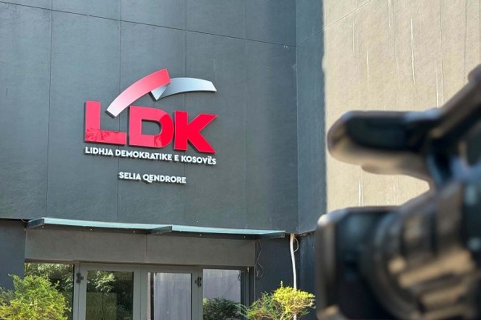 Anulohet tubimi i paralajmëruar para selisë së LDK-së