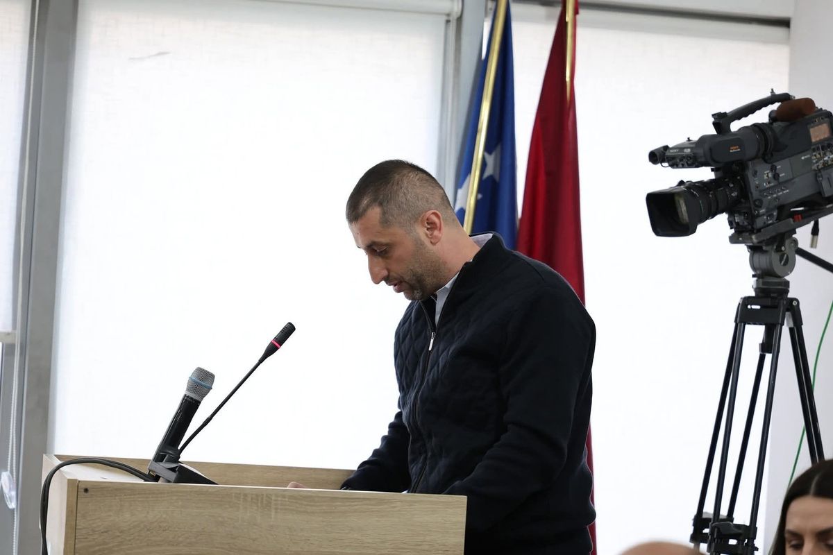 Murseli kritikon çmimet e kontraktuara për parkun në Fushë Kosovë Murseli kritikon çmimet e kontraktuara për parkun në Fushë Kosovë