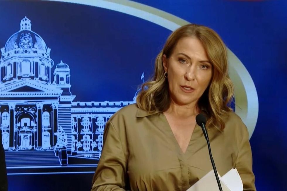 Paunoviq me pagë drejtoreshe në një institucion të mbyllur në Kosovë