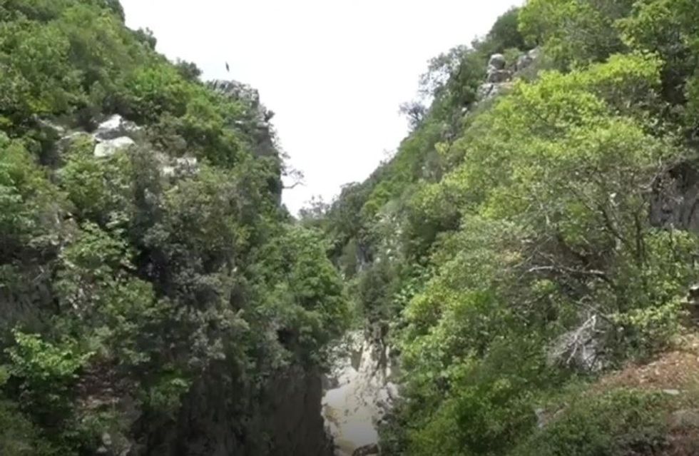 Ishte larguar prej dy ditësh nga banesa, gjendet i vdekur brenda një guve 58-vjeçari në Kuçovë