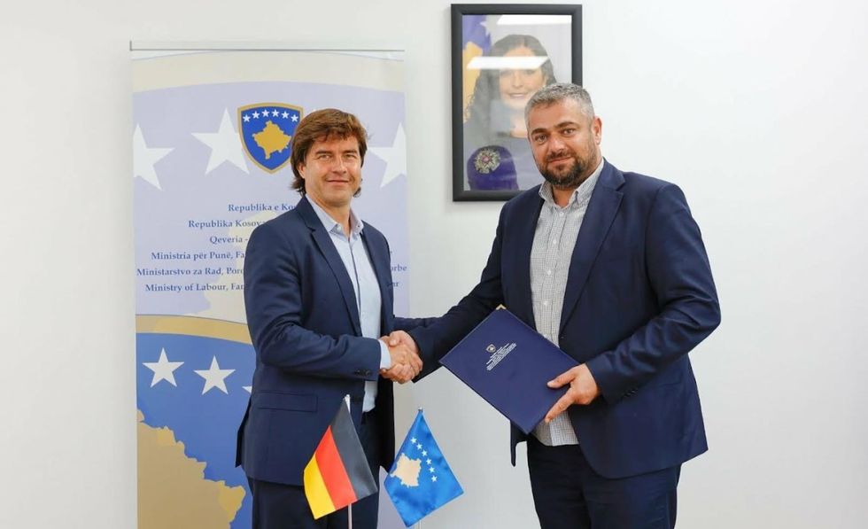 Nënshkruhet marrëveshja e zbatimit për projektin "Fuqizimi Ekonomik i Grave"