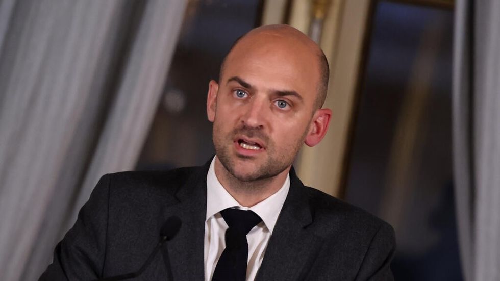 Dy diplomatë francezë iu nënshtruan një 'akti jashtëzakonisht të rëndë frikësimi' në Iran, thotë Ministri i Jashtëm francez