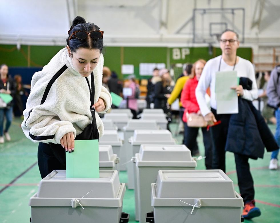 Këshillat për votimin në zgjedhje nga chatbot-et e inteligjencës artificiale janë “të pasakta dhe të pabesueshme”
