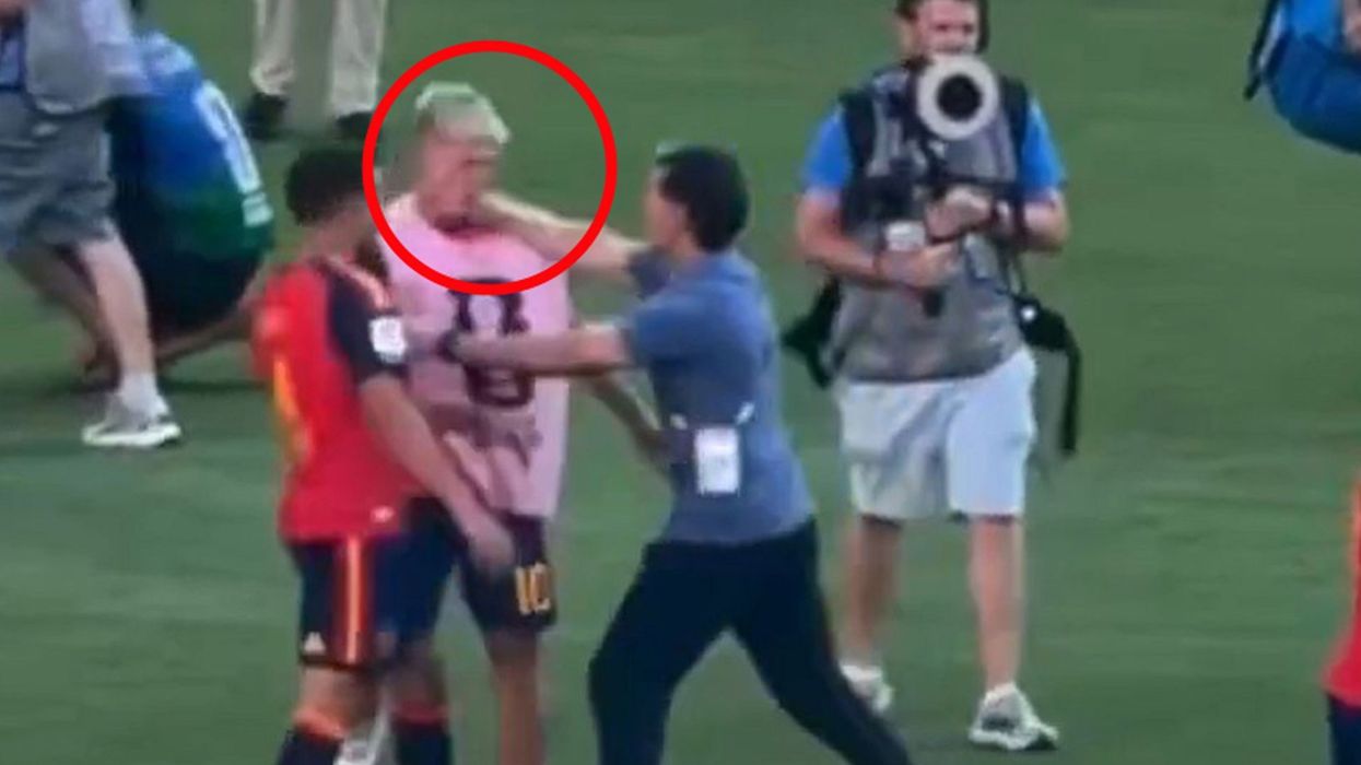 Dani Olmo tregon pse nuk reagoi pasi u godit në fytyrë nga trajneri argjentinas Dani Olmo tregon pse nuk reagoi pasi u godit në fytyrë nga trajneri argjentinas
