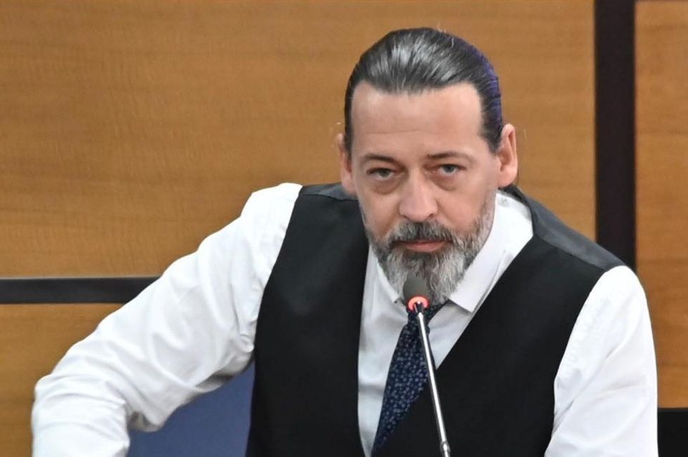Sveçla: Prishtina drejt kolapsit financiar
