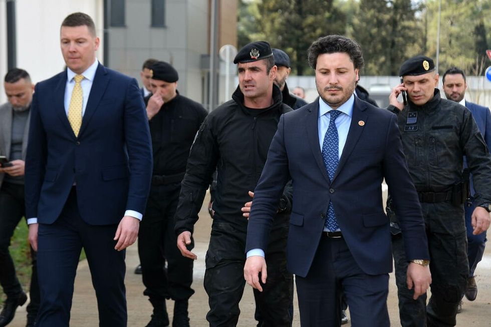 Dritan Abazoviqi merret në pyetje për dhënien e shtetësisë së nderit biznesmenit kosovar