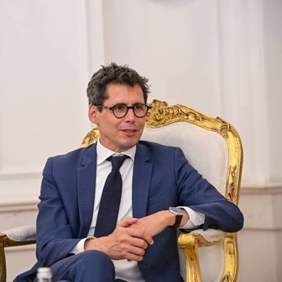 Ambasadori i Zvicrës në Kosovë me mezash lamtumirës: Faleminderit për partneritetin dhe mbështetjen