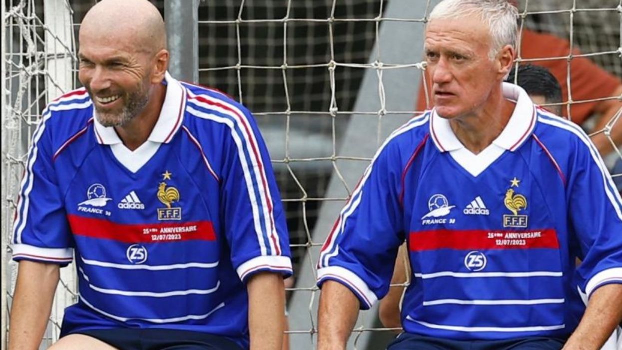 Zbulohet arsyeja e mosmarrëveshjes së gjatë midis Zidane dhe Deschamps Zbulohet arsyeja e mosmarrëveshjes së gjatë midis Zidane dhe Deschamps