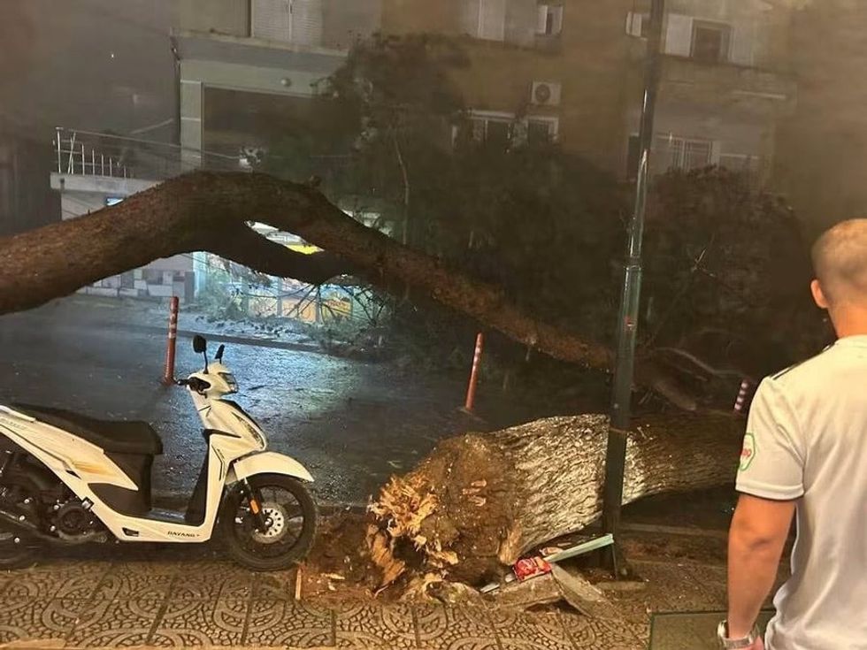 Po tentonte të rikthente energjinë elektrike gjatë orëve të stuhisë, ndërron jetë elektricisti në Himarë