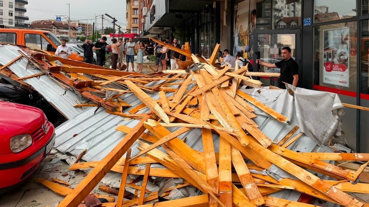 Stuhia në Suharekë, ekipet emergjente intervenojnë për largimin e pasojave