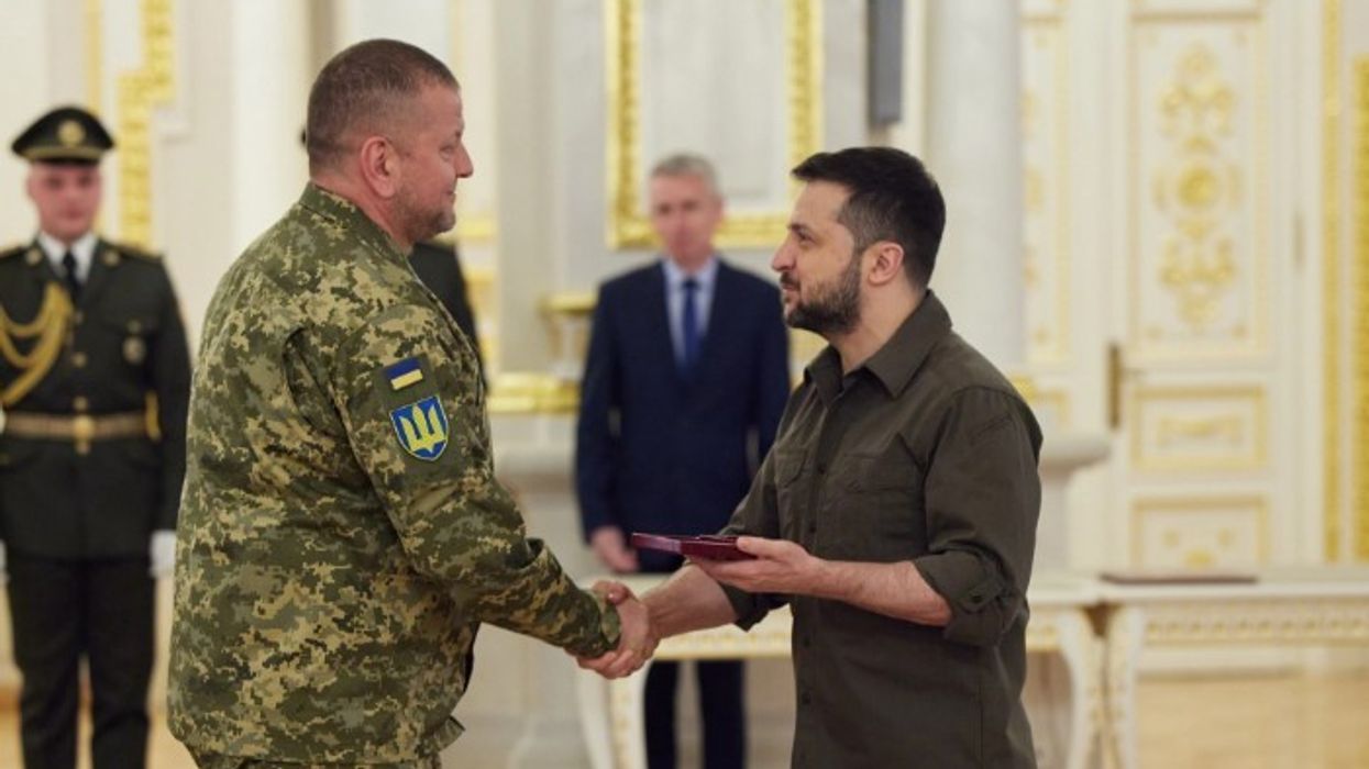 Zelensky zbret në vendin e katërt në renditjen e besimit të ukrainasve Zelensky zbret në vendin e katërt në renditjen e besimit të ukrainasve